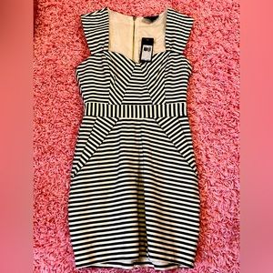 BNWT-Guess dress, pin up style blk/wht pinstripe